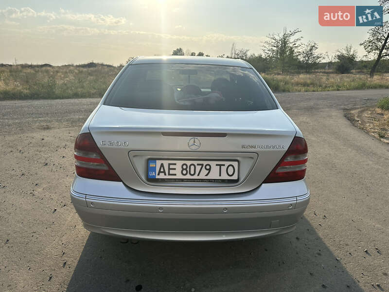 Седан Mercedes-Benz C-Class 2004 в Запоріжжі