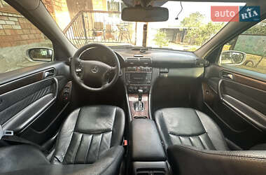 Седан Mercedes-Benz C-Class 2004 в 