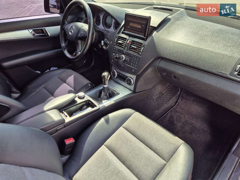 Універсал Mercedes-Benz C-Class 2008 в Кам'янець-Подільському