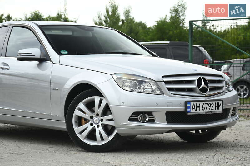 Седан Mercedes-Benz C-Class 2009 в Бердичеве