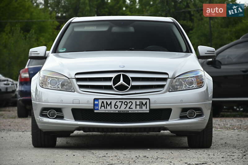 Седан Mercedes-Benz C-Class 2009 в Бердичеве