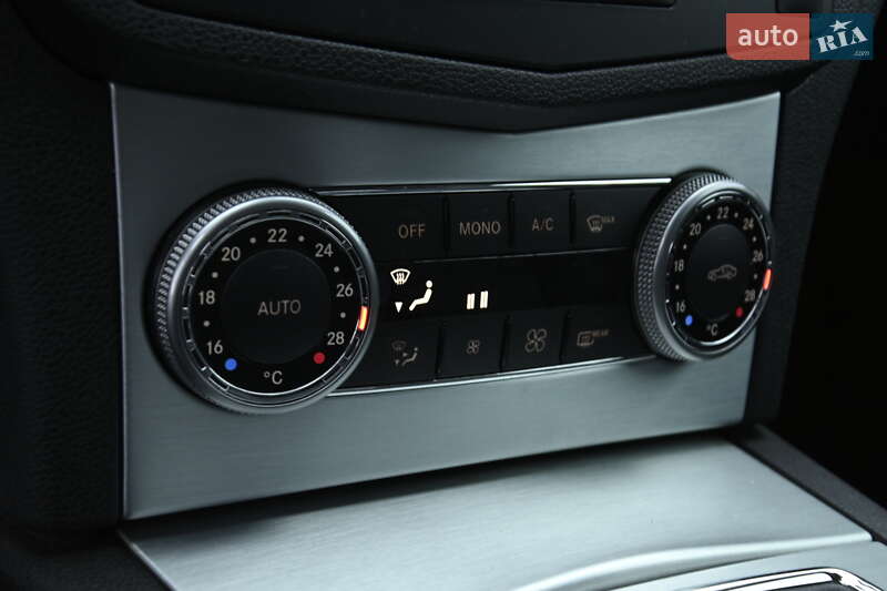 Седан Mercedes-Benz C-Class 2009 в Бердичеве
