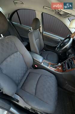 Седан Mercedes-Benz C-Class 2002 в 