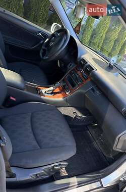 Седан Mercedes-Benz C-Class 2002 в 