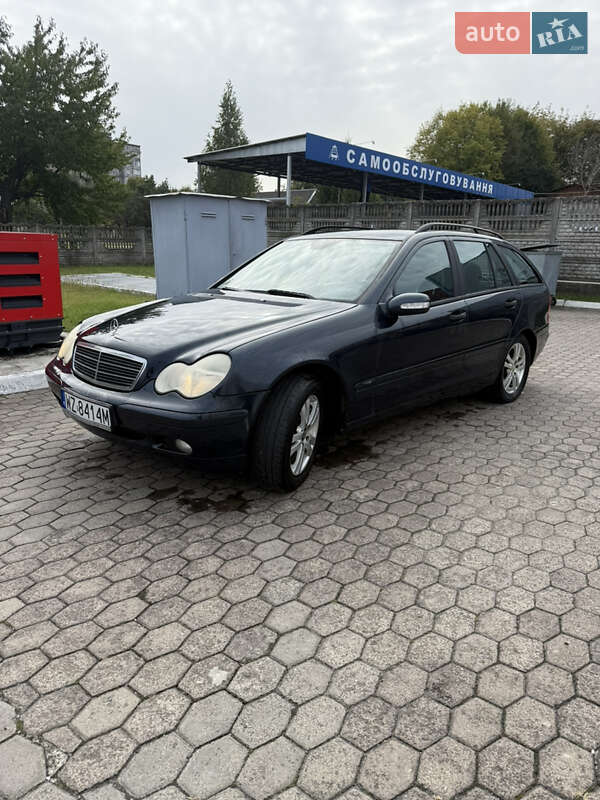 Универсал Mercedes-Benz C-Class 2004 в Костополе
