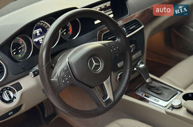 Седан Mercedes-Benz C-Class 2013 в 