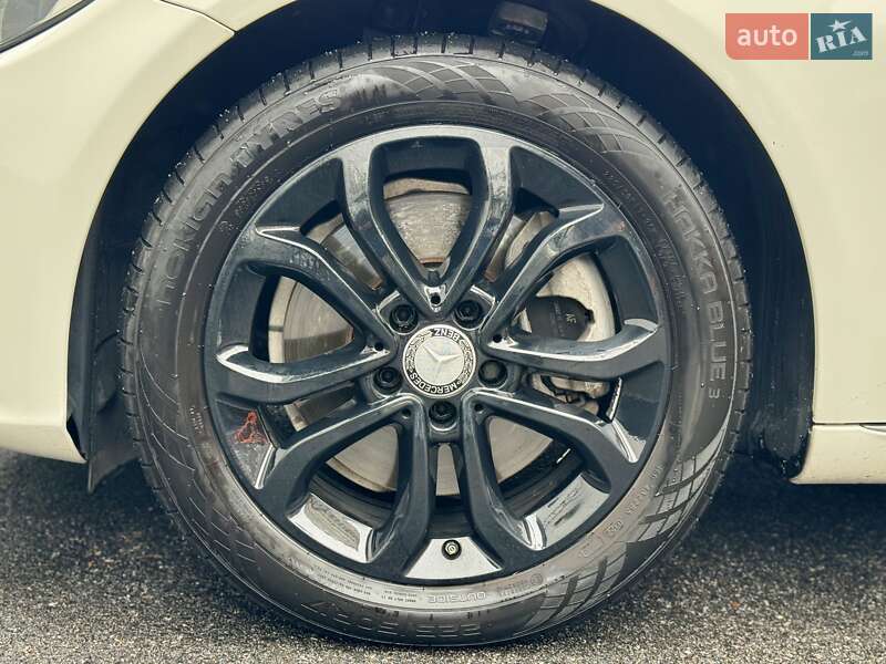 Седан Mercedes-Benz C-Class 2016 в Києві
