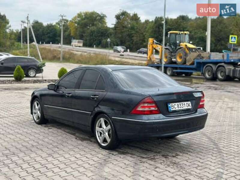 Седан Mercedes-Benz C-Class 2001 в Львове
