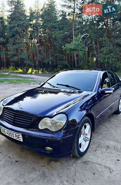 Седан Mercedes-Benz C-Class 2000 в Днепре