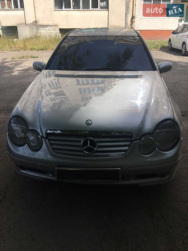 Купе Mercedes-Benz C-Class 2001 в Ивано-Франковске
