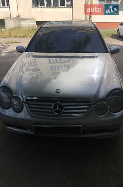 Купе Mercedes-Benz C-Class 2001 в 