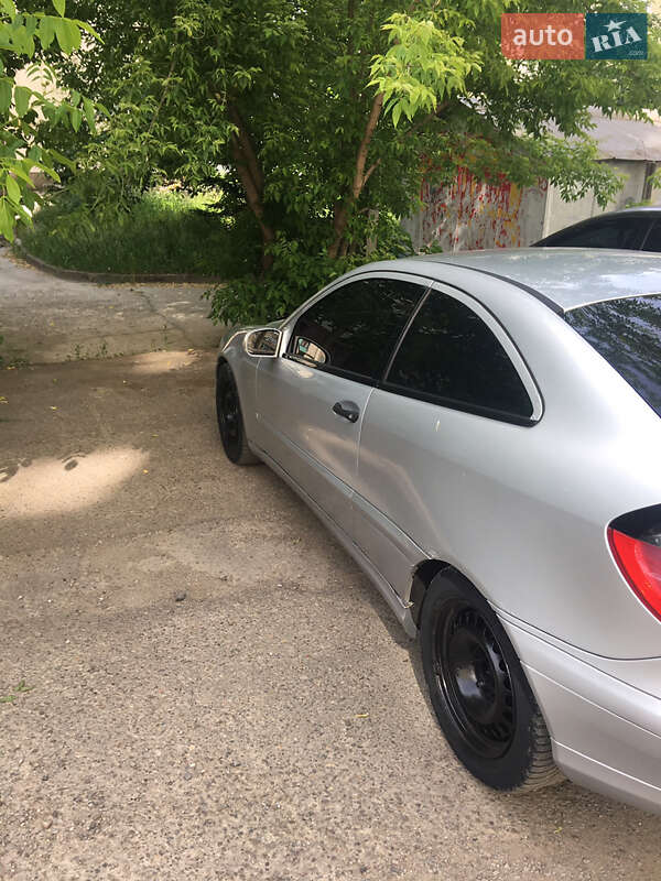 Купе Mercedes-Benz C-Class 2001 в Ивано-Франковске