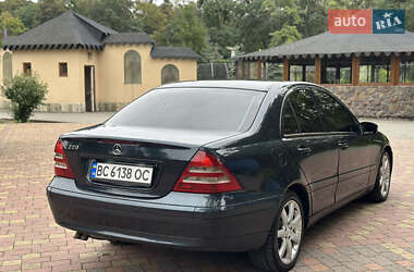 Седан Mercedes-Benz C-Class 2001 в 