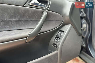 Седан Mercedes-Benz C-Class 2001 в 