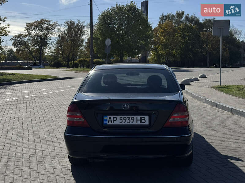 Седан Mercedes-Benz C-Class 2004 в Запоріжжі фото 4 Седан Mercedes-Benz C-Class 2004 в Запоріжжі
