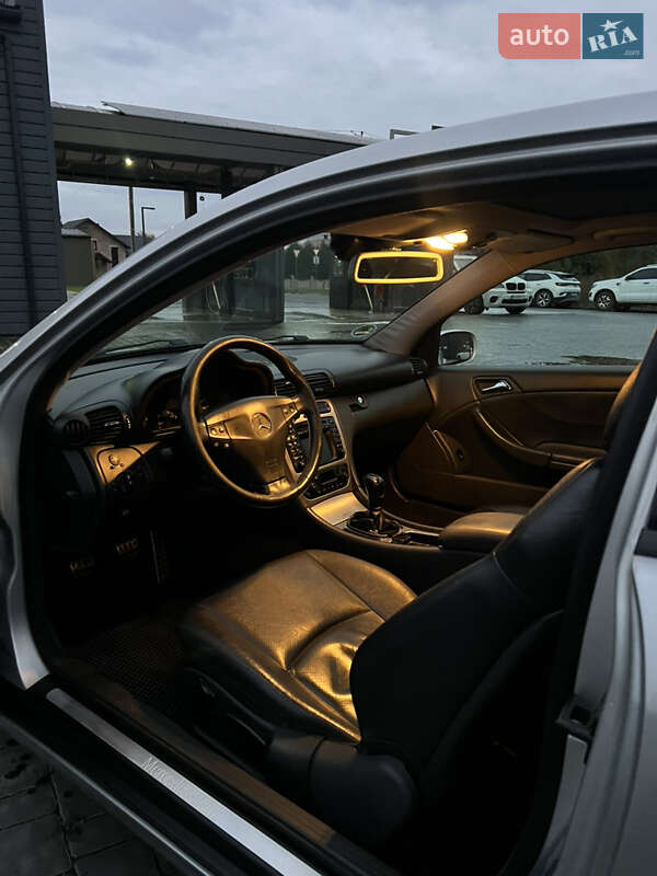 Купе Mercedes-Benz C-Class 2001 в Івано-Франківську