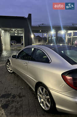 Купе Mercedes-Benz C-Class 2001 в 
