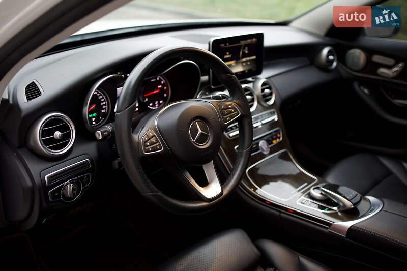 Седан Mercedes-Benz C-Class 2016 в Сарнах