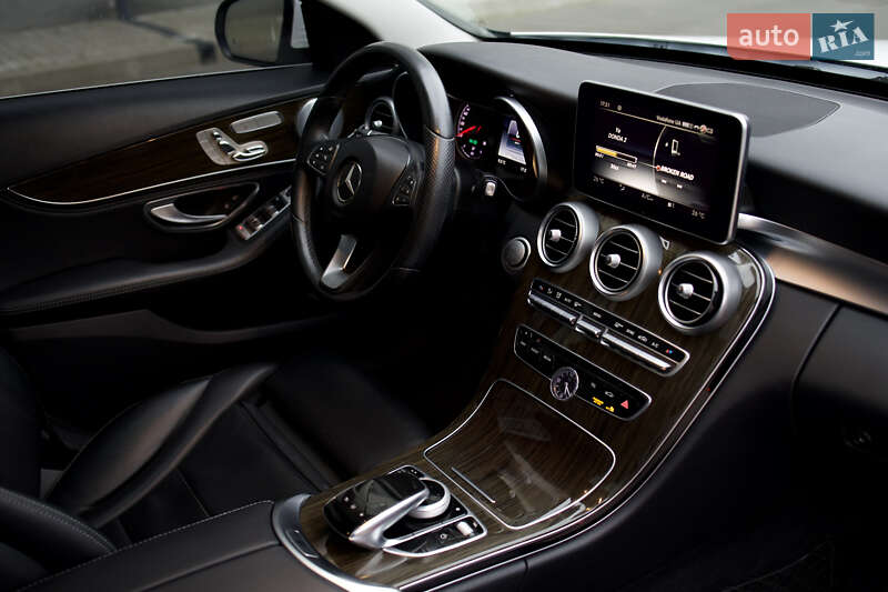 Седан Mercedes-Benz C-Class 2016 в Сарнах