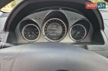 Седан Mercedes-Benz C-Class 2011 в 