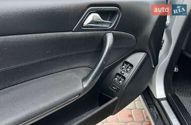 Седан Mercedes-Benz C-Class 2006 в 