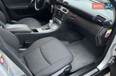 Седан Mercedes-Benz C-Class 2006 в 