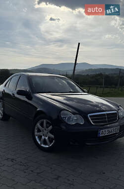 Седан Mercedes-Benz C-Class 2000 в 