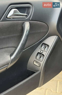 Седан Mercedes-Benz C-Class 2006 в 