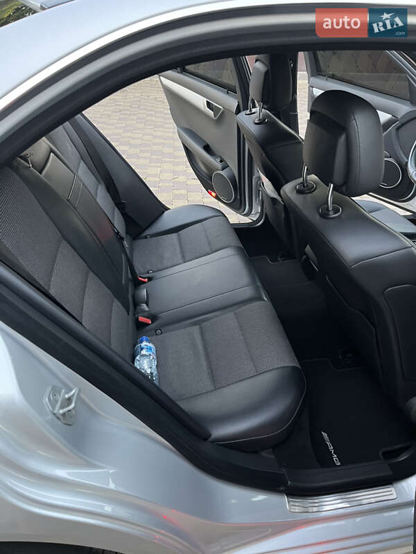 Седан Mercedes-Benz C-Class 2011 в Могилев-Подольске