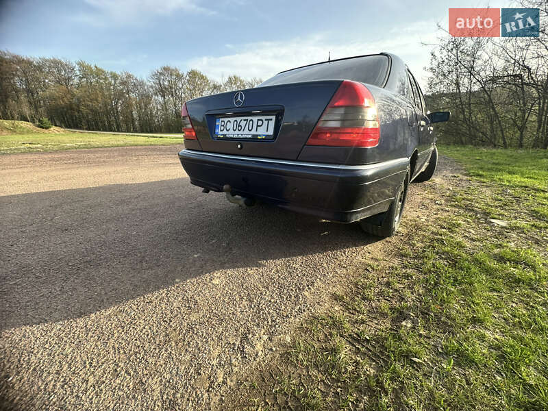 Седан Mercedes-Benz C-Class 1997 в Долине
