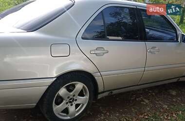 Седан Mercedes-Benz C-Class 1993 в 