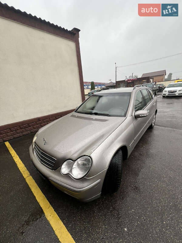 Универсал Mercedes-Benz C-Class 2002 в Ровно