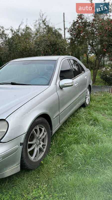 Седан Mercedes-Benz C-Class 2000 в Пустомытах