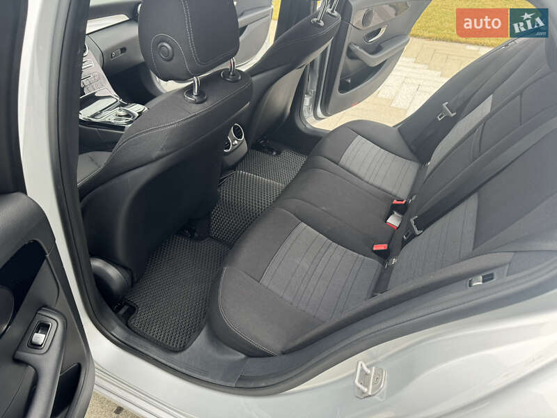 Универсал Mercedes-Benz C-Class 2015 в Житомире