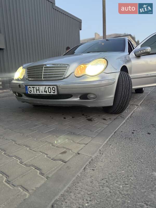 Седан Mercedes-Benz C-Class 2001 в Миколаєві фото 5 Седан Mercedes-Benz C-Class 2001 в Миколаєві