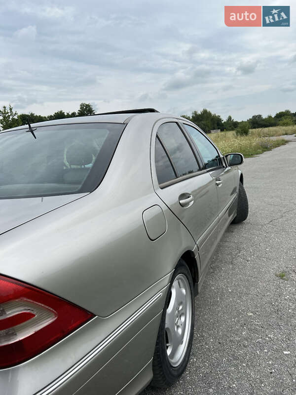 Седан Mercedes-Benz C-Class 2002 в Полонном