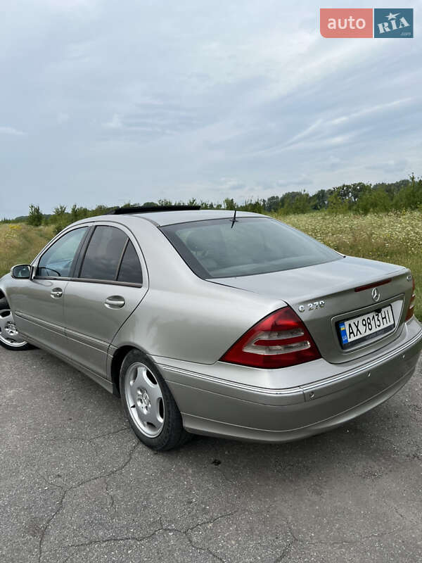 Седан Mercedes-Benz C-Class 2002 в Полонном