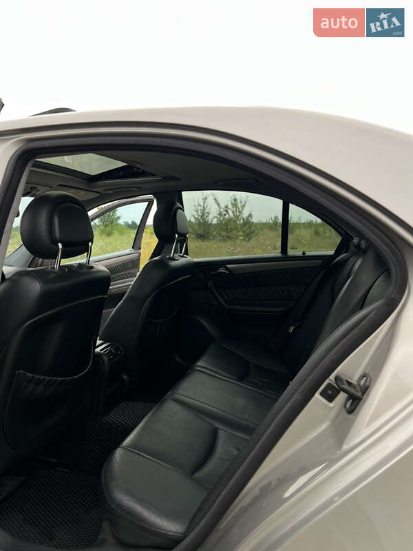Седан Mercedes-Benz C-Class 2002 в Полонном