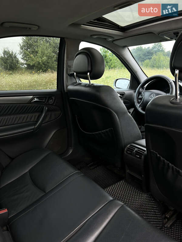 Седан Mercedes-Benz C-Class 2002 в Полонном