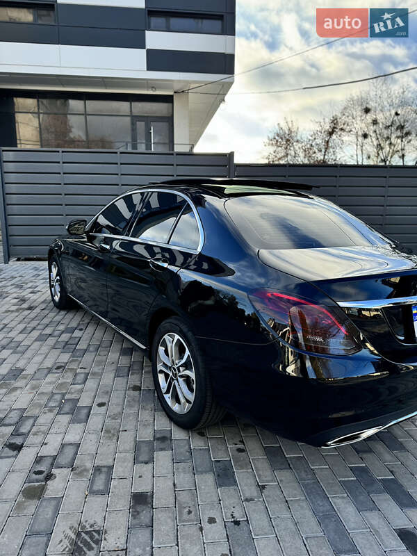 Седан Mercedes-Benz C-Class 2017 в Києві