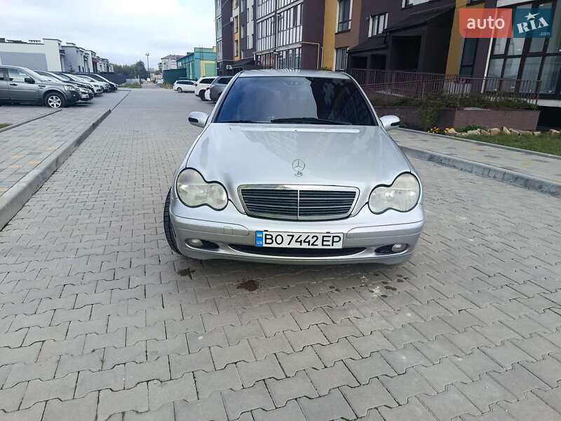 Седан Mercedes-Benz C-Class 2001 в Тернополе