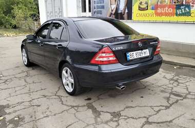 Седан Mercedes-Benz C-Class 2004 в 