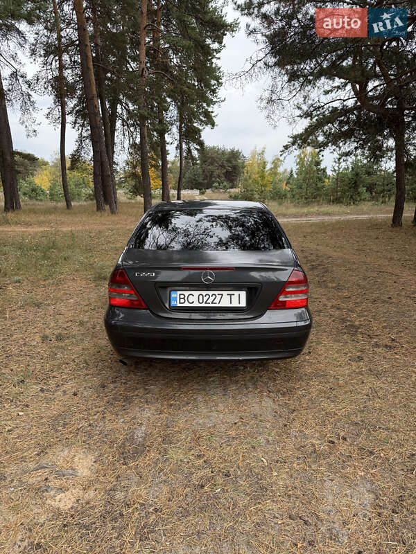 Седан Mercedes-Benz C-Class 2000 в Ахтырке