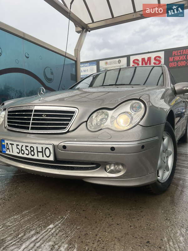 Универсал Mercedes-Benz C-Class 2002 в Кривом Роге