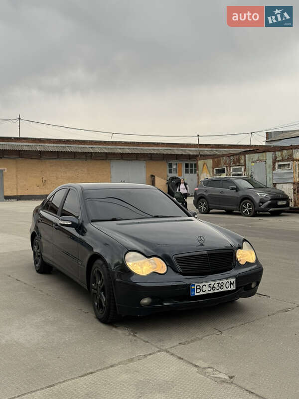Седан Mercedes-Benz C-Class 2002 в Полтаве
