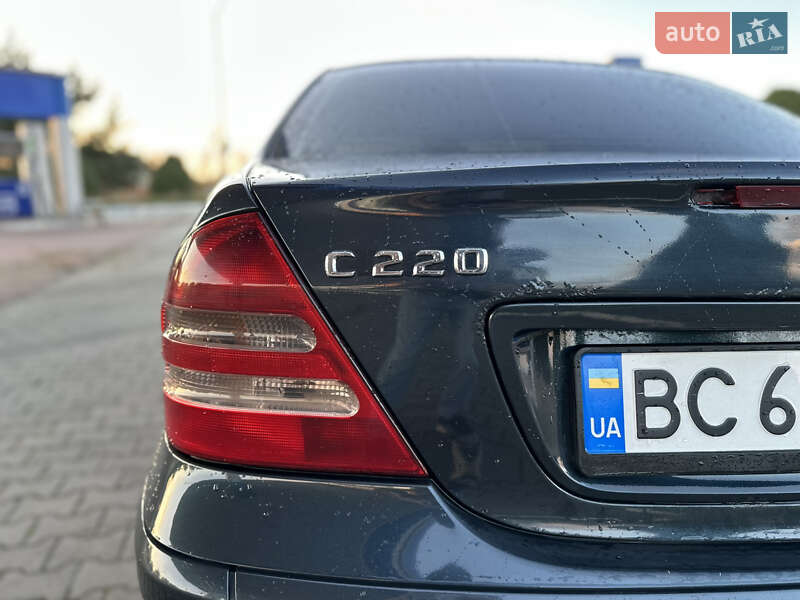 Седан Mercedes-Benz C-Class 2001 в Жовкве