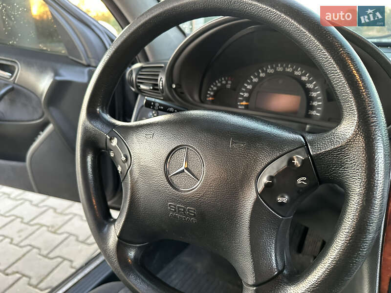 Седан Mercedes-Benz C-Class 2001 в Жовкве
