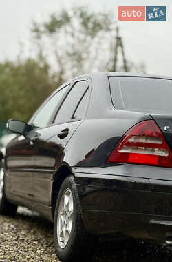 Седан Mercedes-Benz C-Class 2003 в 