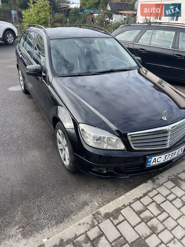 Универсал Mercedes-Benz C-Class 2009 в Луцке