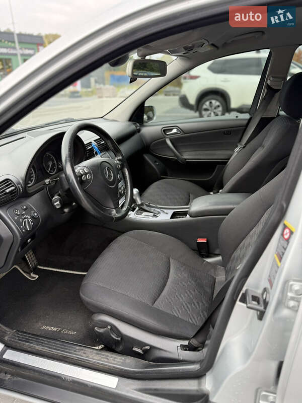 Седан Mercedes-Benz C-Class 2006 в Ірпені